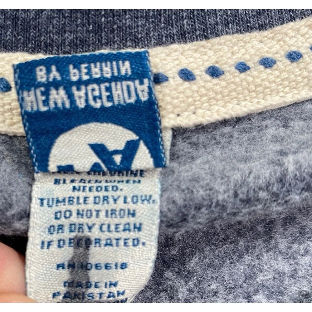 Lake George New York Women's‎ Sweatshirt Size Medium Blue Turtle - Picture 5 of 11